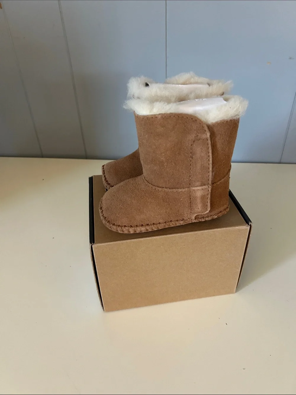 UGG Infant Classic Suede Boots in Chestnut with Shearling